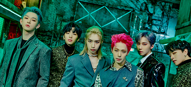 the poster of 1ST FULL ALBUM ‘DEVIL’ CALL TOMOON FAN SIGN