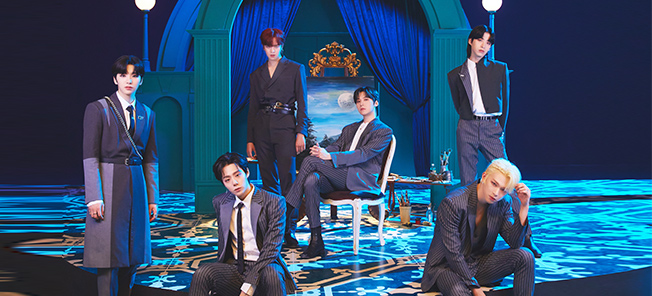 the poster of 6TH MINI ALBUM 'BLOOD MOON' CALL TOMOON FAN SIGN